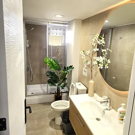 Centrally Located With Hotel-style Privileges ファマグスタ